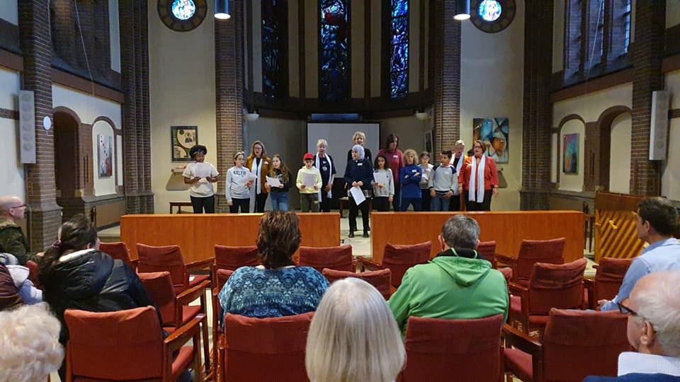 The Singing Pearls